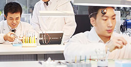 南京万国维修保养网点专业技师配备